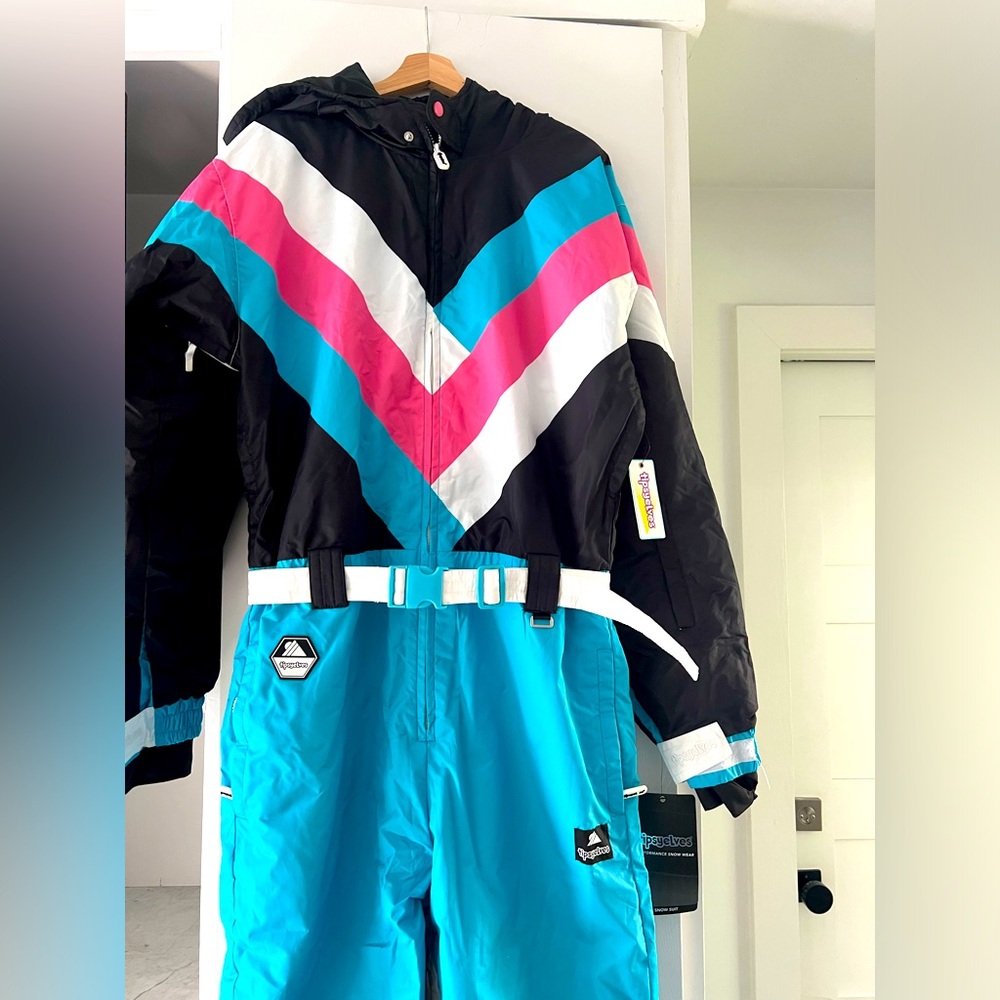 NEW!!! Tipsy elves MENS LARGE snow suit